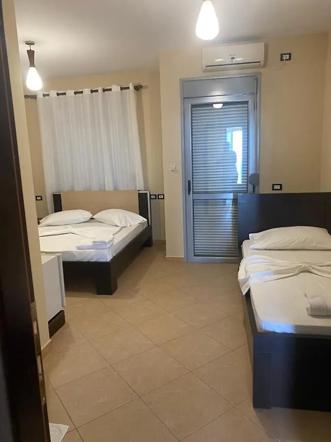 Al Hotel Vlorë 3*,  Albânia
