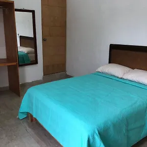 Alojamento de Acomodação e Pequeno-almoço Airport Sleepy Cancún