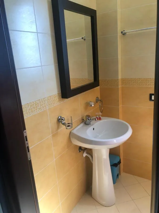 Al Hotel Vlorë 3*,  Albanien