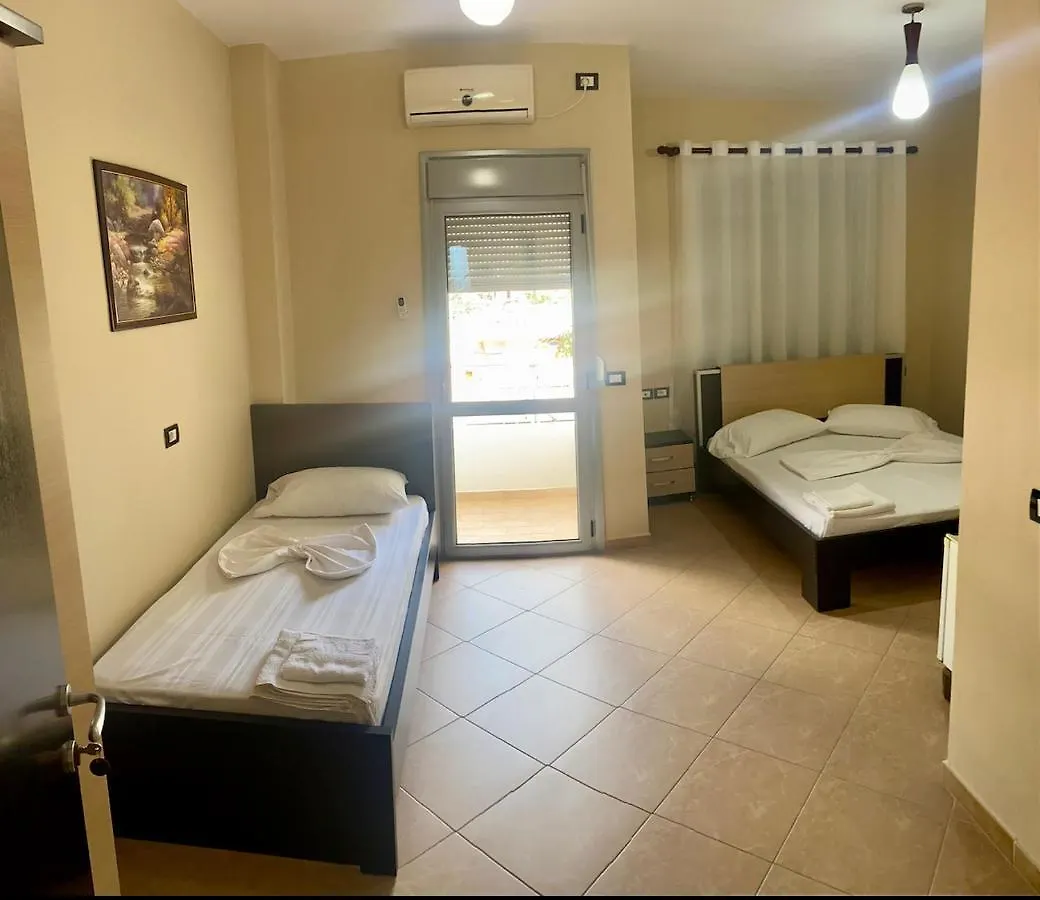 Al Hotel Vlorë 3*,  Albanien